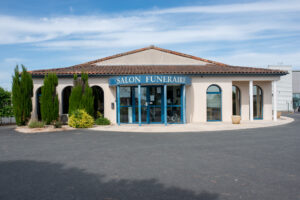 devanture de salon funeraire