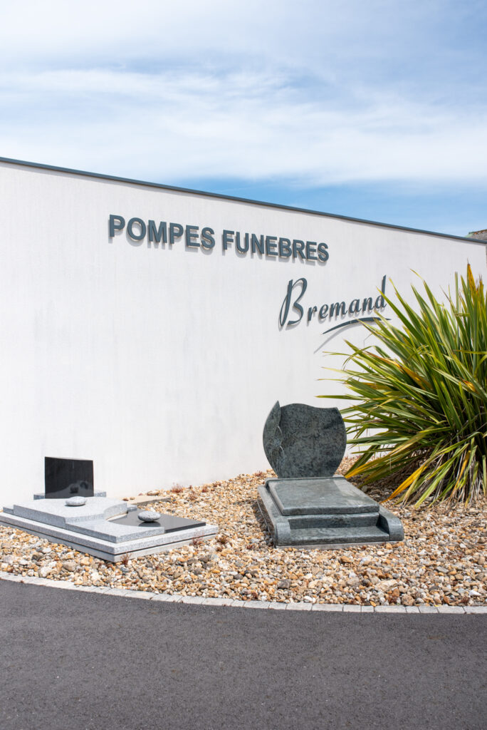 devanture pompes funebres bremand